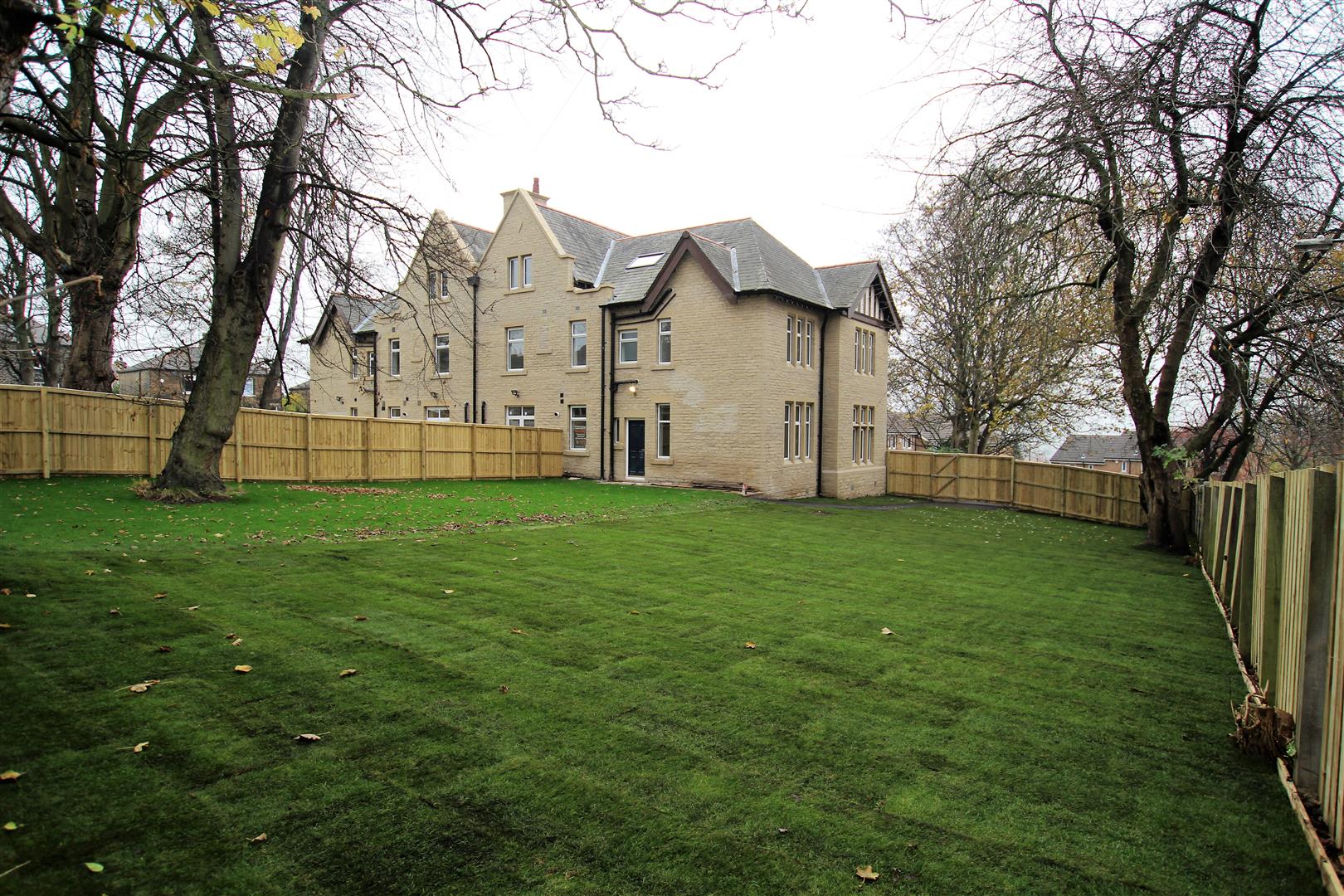 Albion Road, Idle, Bradford Sugdens Estate Agent